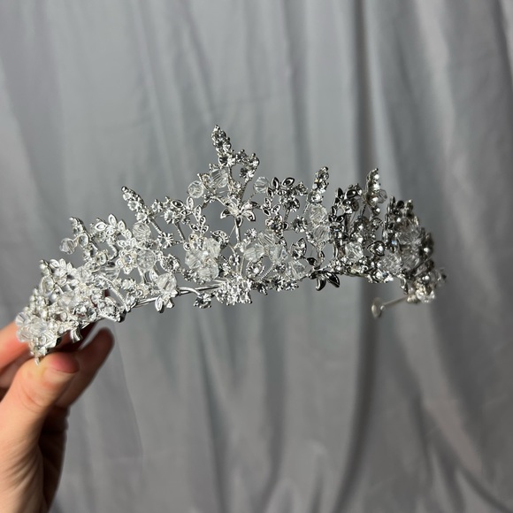 Bridal Crown / Tiara / Headpiece with Jewels - Picture 1 of 7